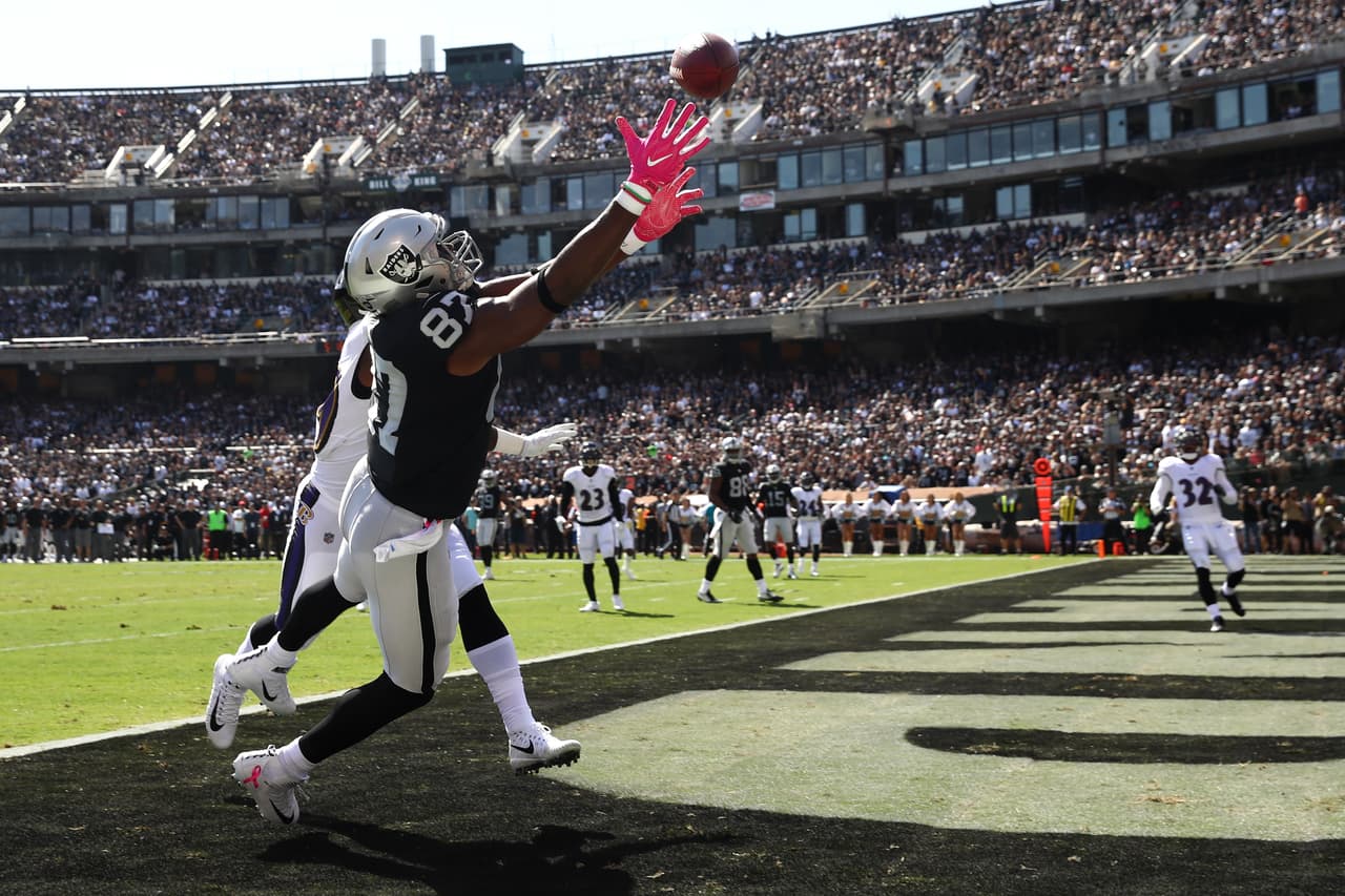 Jared Cook: Con 499 yardas por aire lidera a los receptores de Raiders en esa categoría aunque sólo ha logrado una anotación en la campaña.