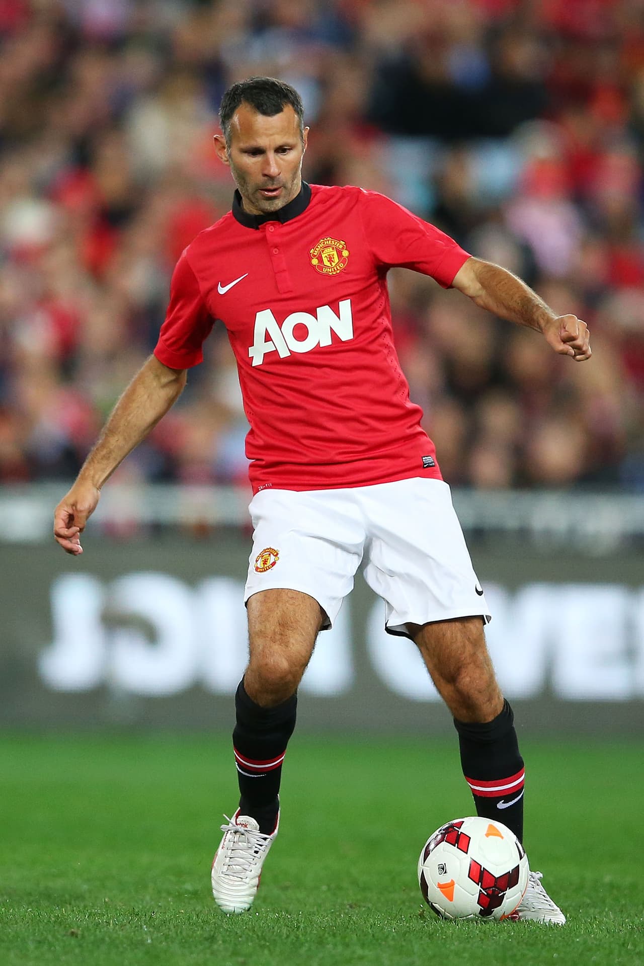 Ryan Giggs (Gales) - El extremo histórico del Manchester United. Los 'diablos rojos' llevaron mucho peligro a todos sus rivales gracias a los desbordes y centros letales de la zurda del galés.