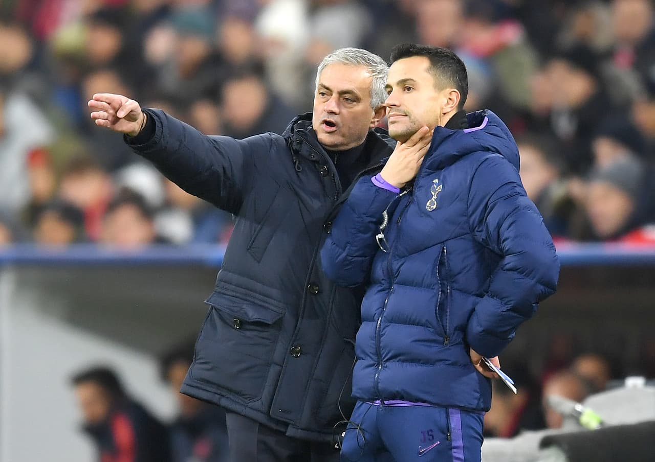 Bayern Munich es el único equipo que logra pasar invicto a octavos de final de la Champions League. El día de hoy confirma su pase en primer lugar del grupo B, seguido del Tottenham Hotspur en segundo lugar.