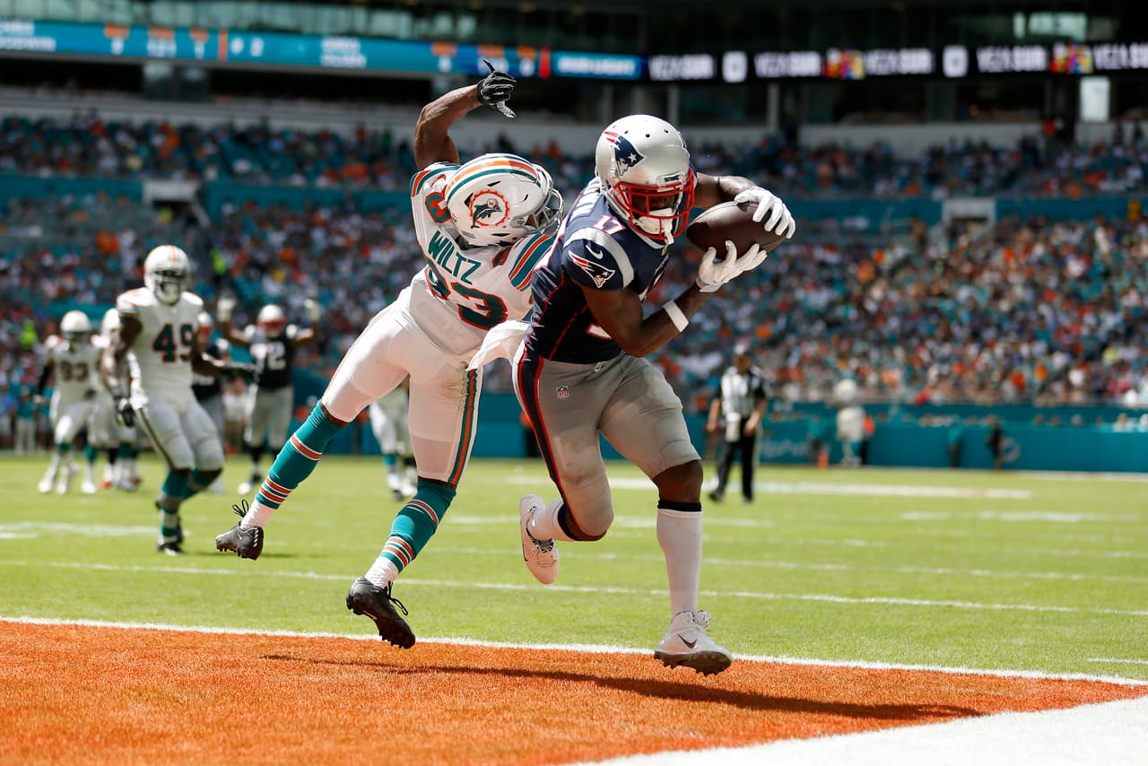 Brown debutó con los Patriots en la Semana 2 de la NFL donde New England vapuleó 43-0 a los Miami Dolphins.