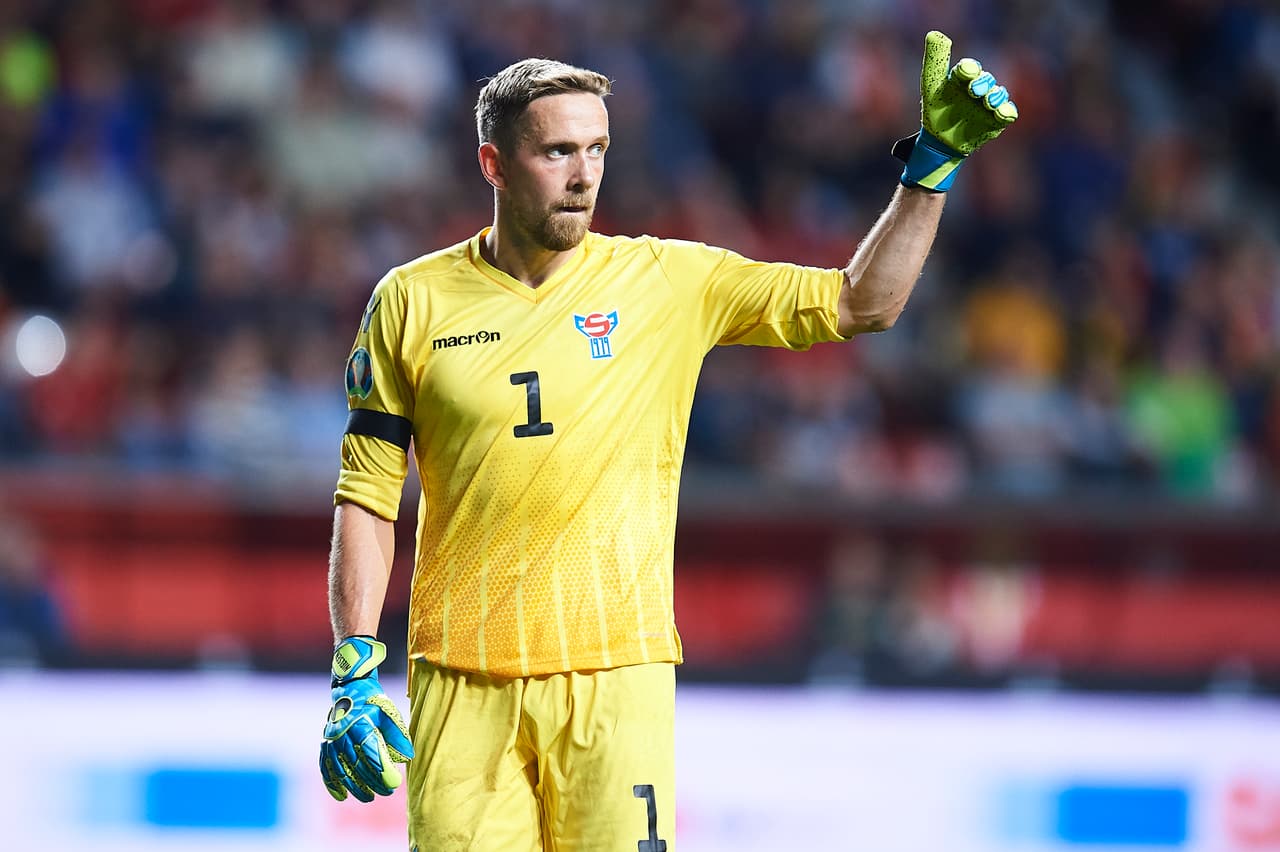 España golea 4-0 a Islas Feroe