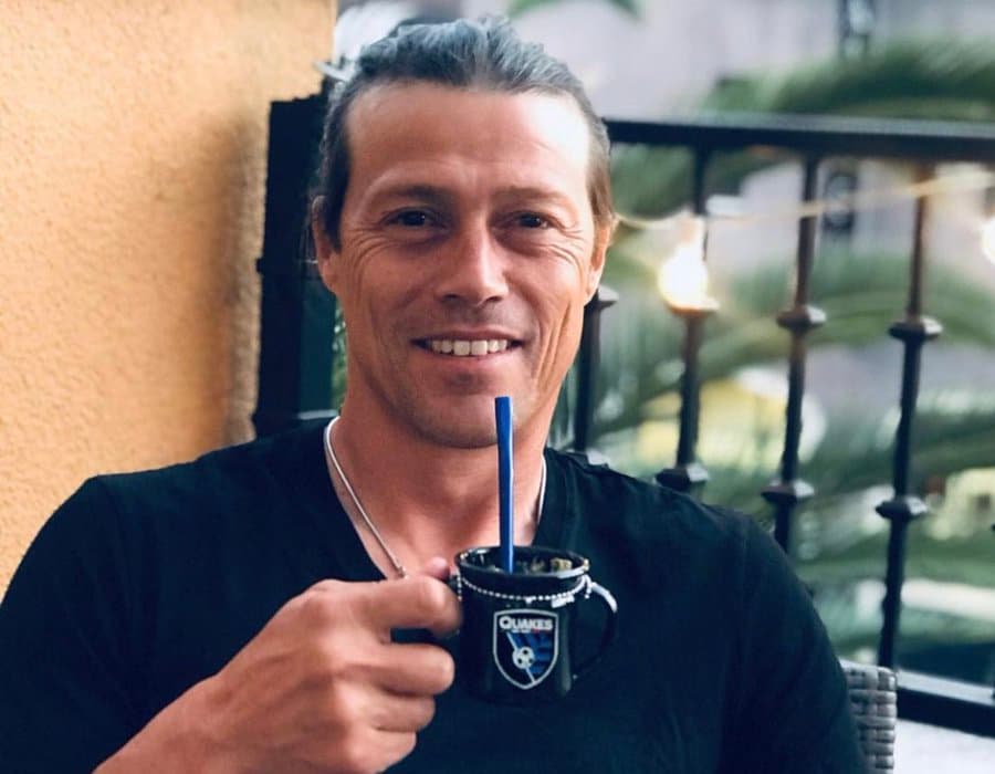 Matías Almeyda sorprende con su impresionante movilidad en el futbol…Americano