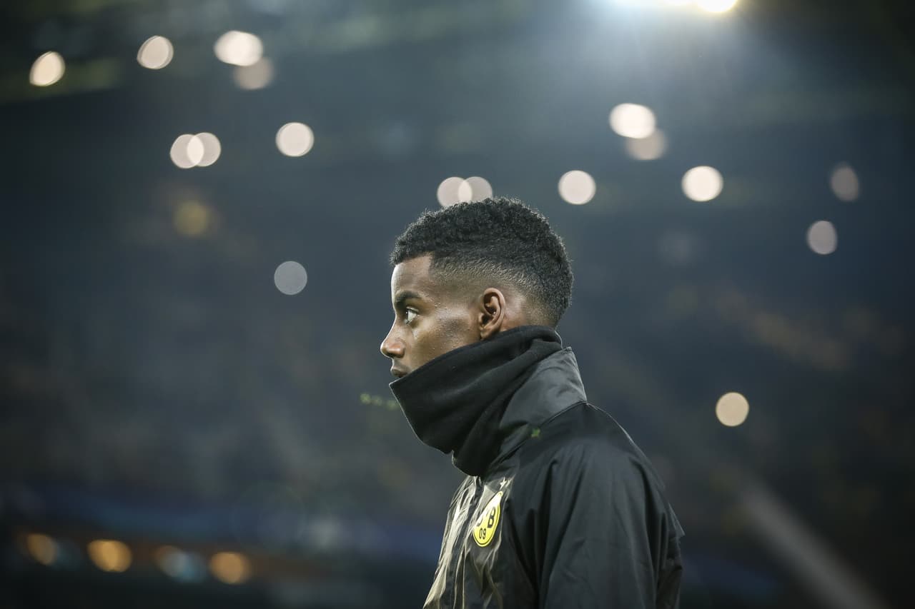 El que muchos denominan como el nuevo Ibrahimovic pasó del Solna de Suecia al Borussia Dortmund, donde buscará corresponder a las expectativas generadas a su alrededor.