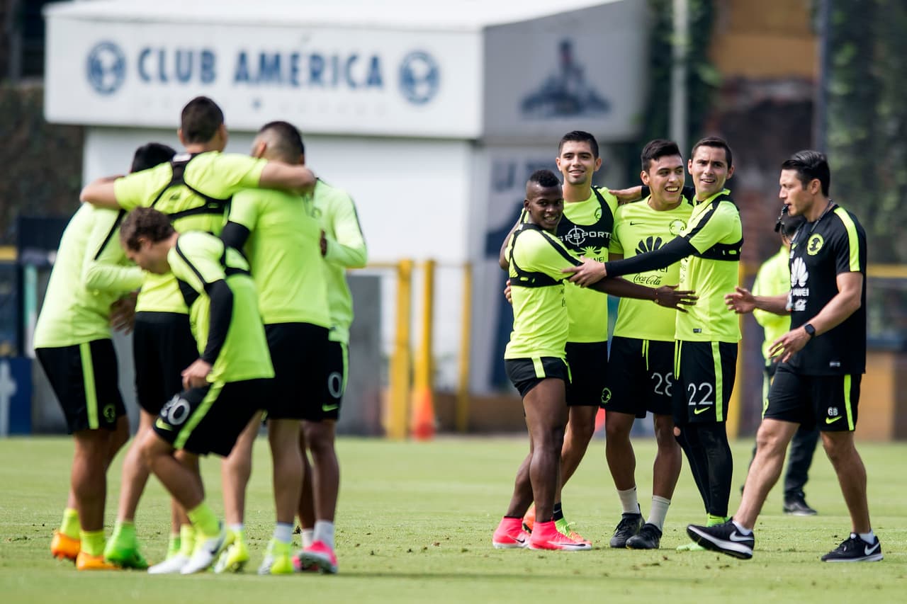 América vivió con muy buen ambiente su reencuentro luego de las vacaciones obligadas tras ser eliminados.