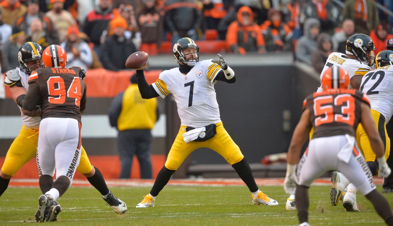 9 PITTSBURGH STEELERS Tienen la ofensiva explosiva para ser uno de los favoritos para llegar al Super Bowl, pero la defensiva no tiene calibre de postemporada. La experiencia los hace peligrosos y saben que los Bengals, su siguiente rival, pestañea cuando los ve enfrente.