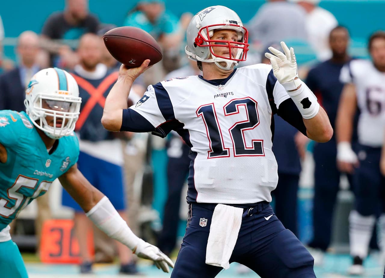 7 NEW ENGLAND PATRIOTS También bajos de intensidad en el cierre de temporada. Factor combinado con las lesiones, pone en duda el futuro del actual campeón. Si Tom Brady también está lastimado y limitado, se acabó para los Patriots.