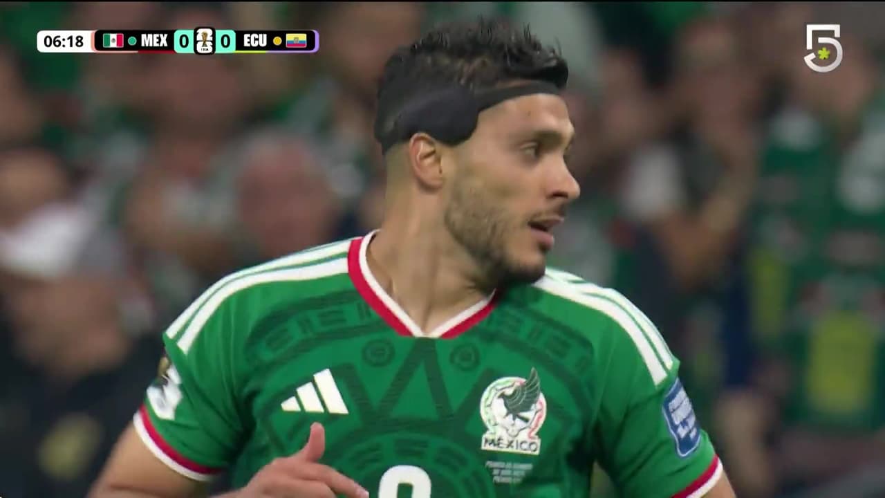 No te puedo creer esta falla de Raúl Jiménez vs. Ecuador