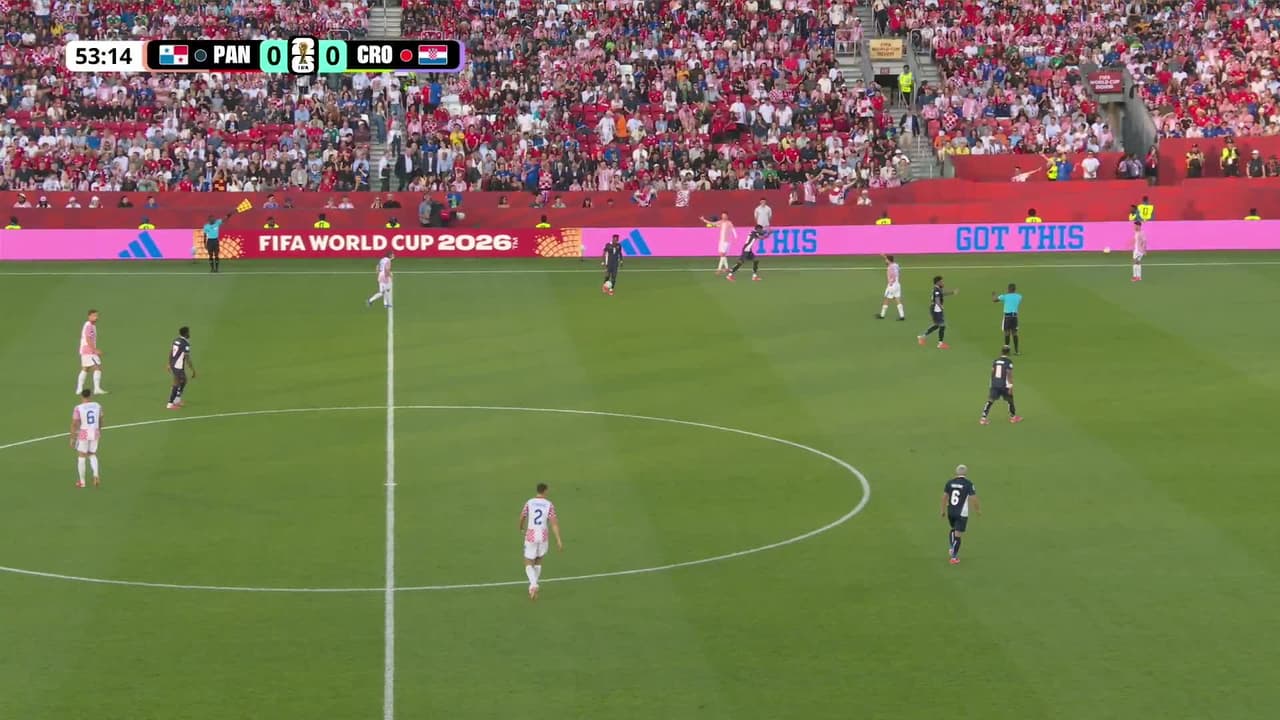 ¡GOL!  anota para Croacia. Ante Budimir