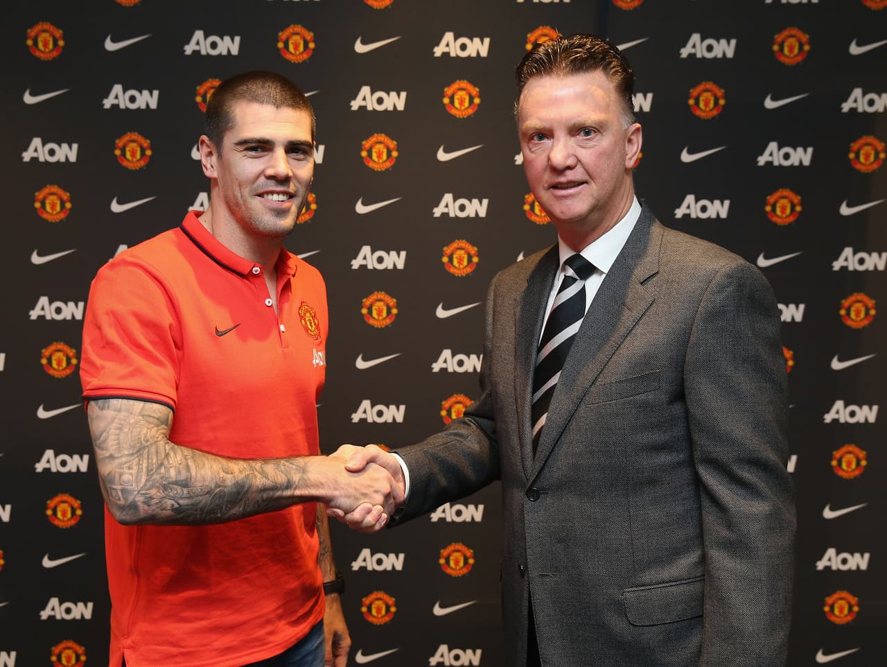 Sin embargo, en 2014 dio un paso en falso: esperó el término de su contrato con el Barcelona y se fue al Mánchester United de Louis van Gaal.