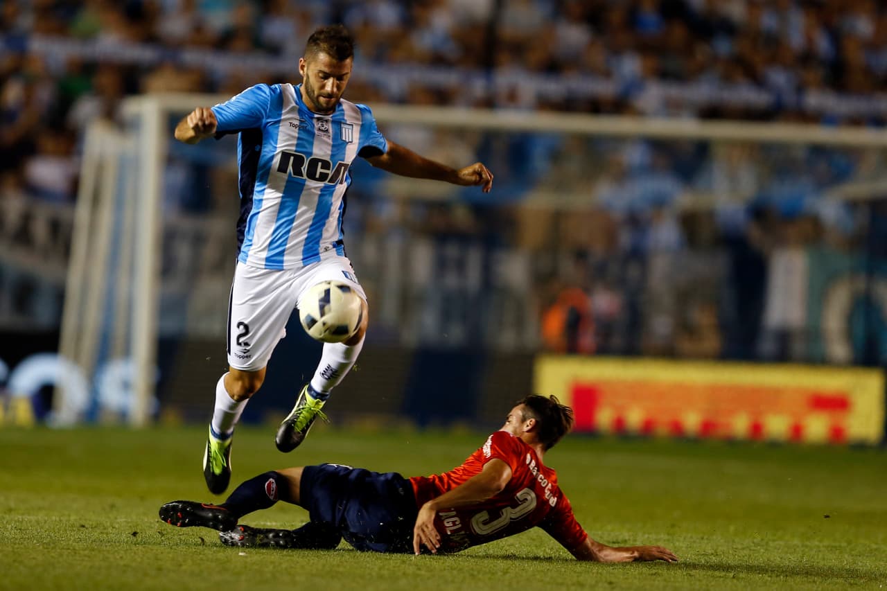 Monterrey espera resurgir como el contendiente que es y para ello necesita fuerza y peso en su defensa, para ello trajeron al zaguero argentino Nicolás Sánchez, quien se distingue por una marcación efectiva uno a uno y un juego aéreo destacado en defensa.