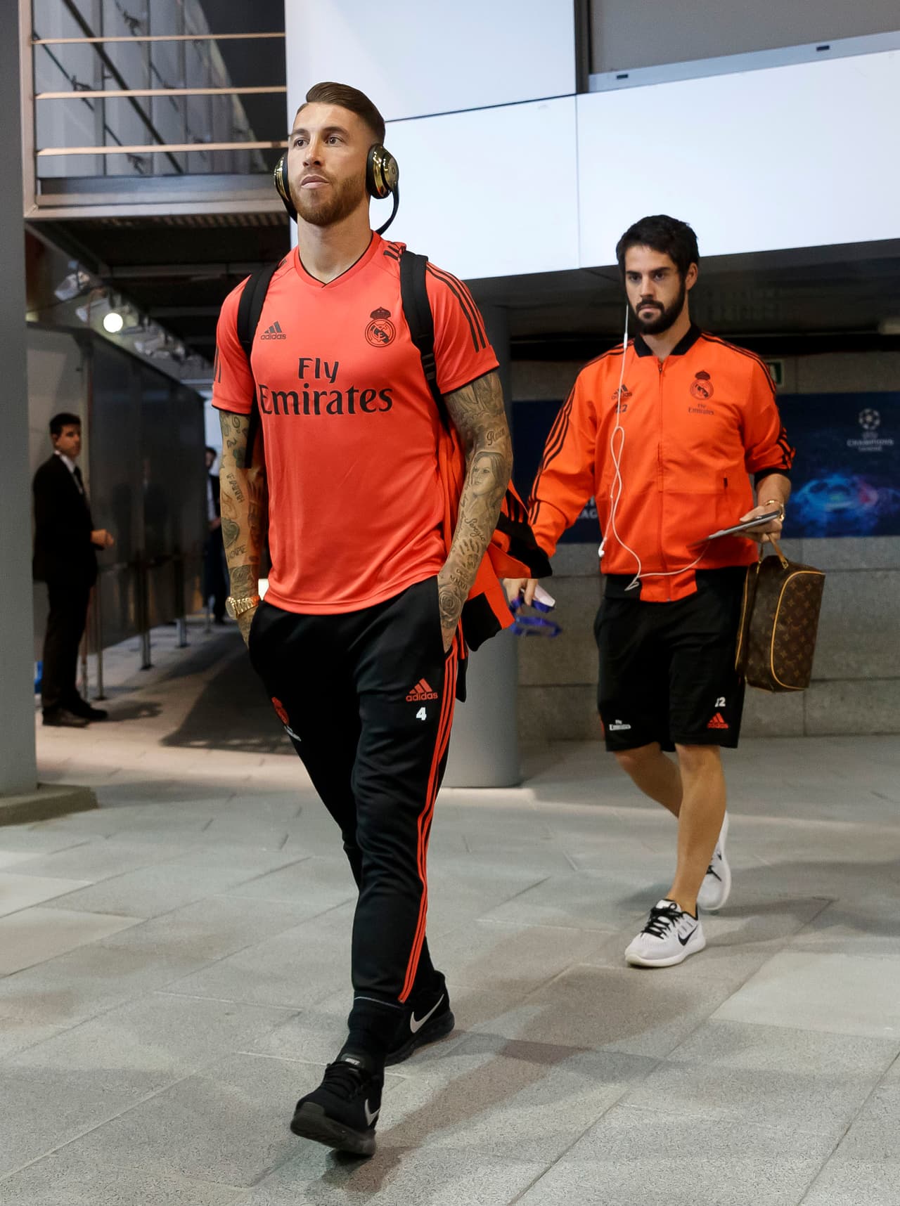 Sin embargo, la situación en Real Madrid en la presente temporada dista de ser la deseada y eso ha generado molestias al interior, al punto que ya salió el técnico Julen Lopetegui por malos resultados.