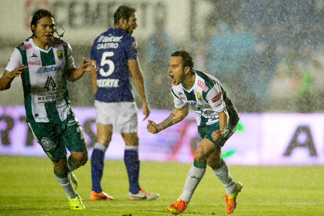 Se trató de un empate global 3-3: la Liga MX ya había adoptado el criterio del gol de visitante y los tantos de Mauro Boselli y Luis Montes en el Estadio Azul hicieron posible otra cruzazuleada más.