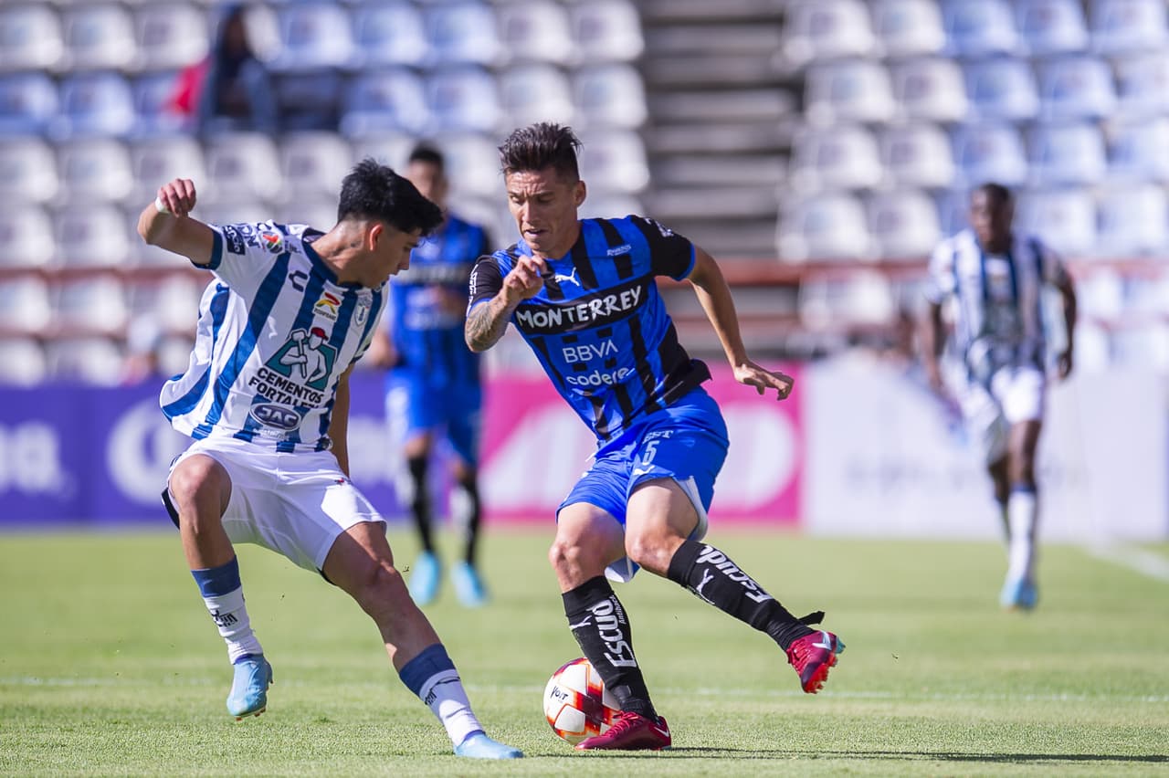 Gracias a un doblete de Luis Chávez y otro golazo de Roberto de la Rosa, el Pachuca dio cuenta de los Rayados.