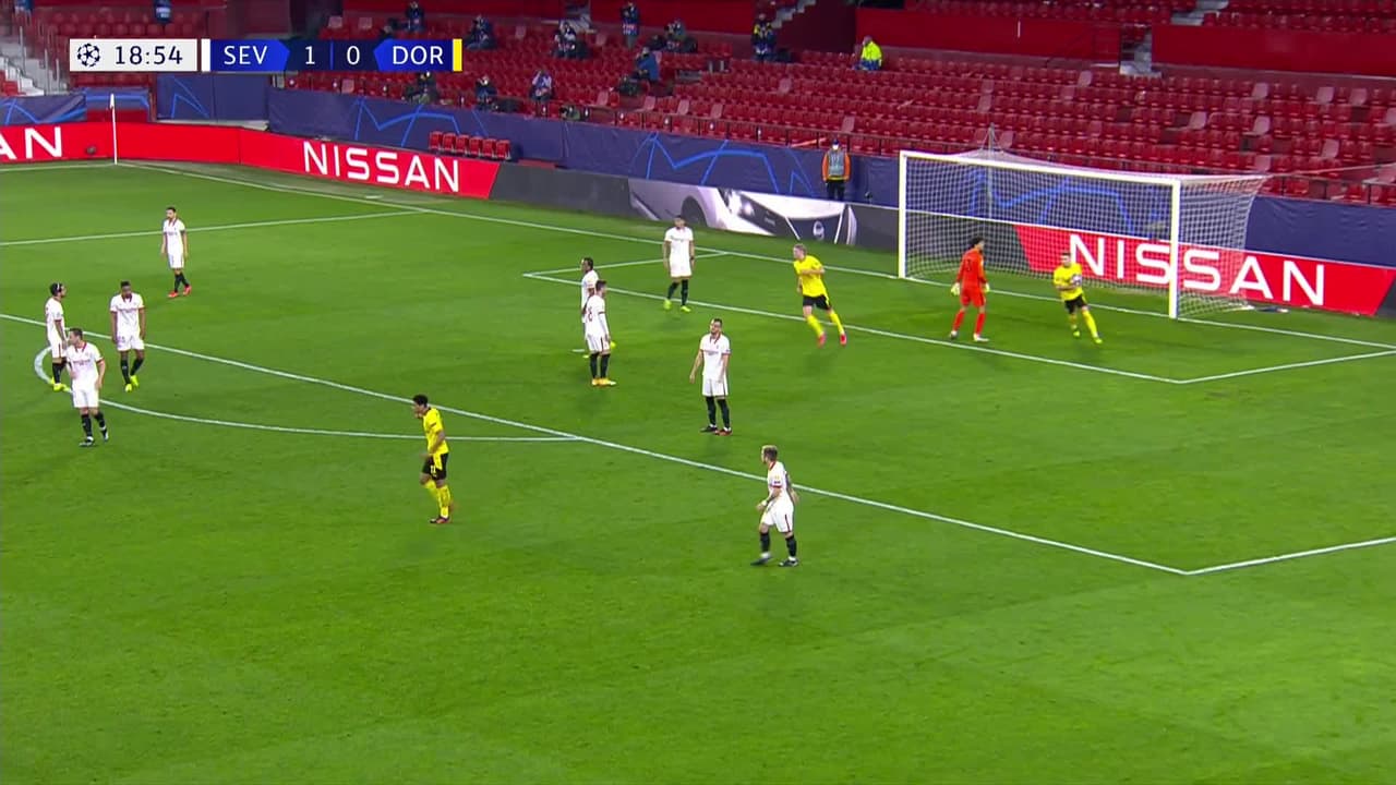 ¡GOL!  anota para Borussia Dortmund. Mahmoud Dahoud