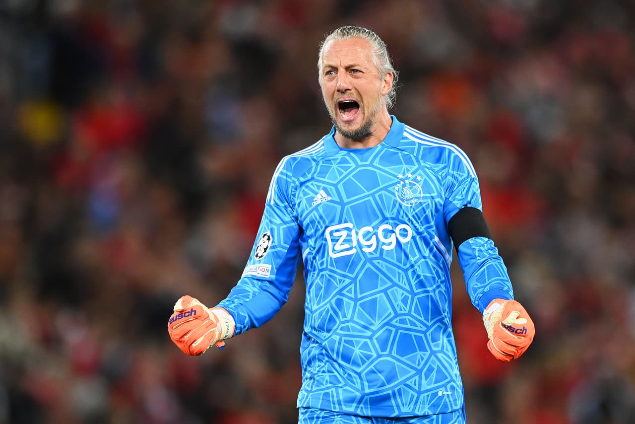 Remko Pasveer celebró el empate de Kudus al 26'.