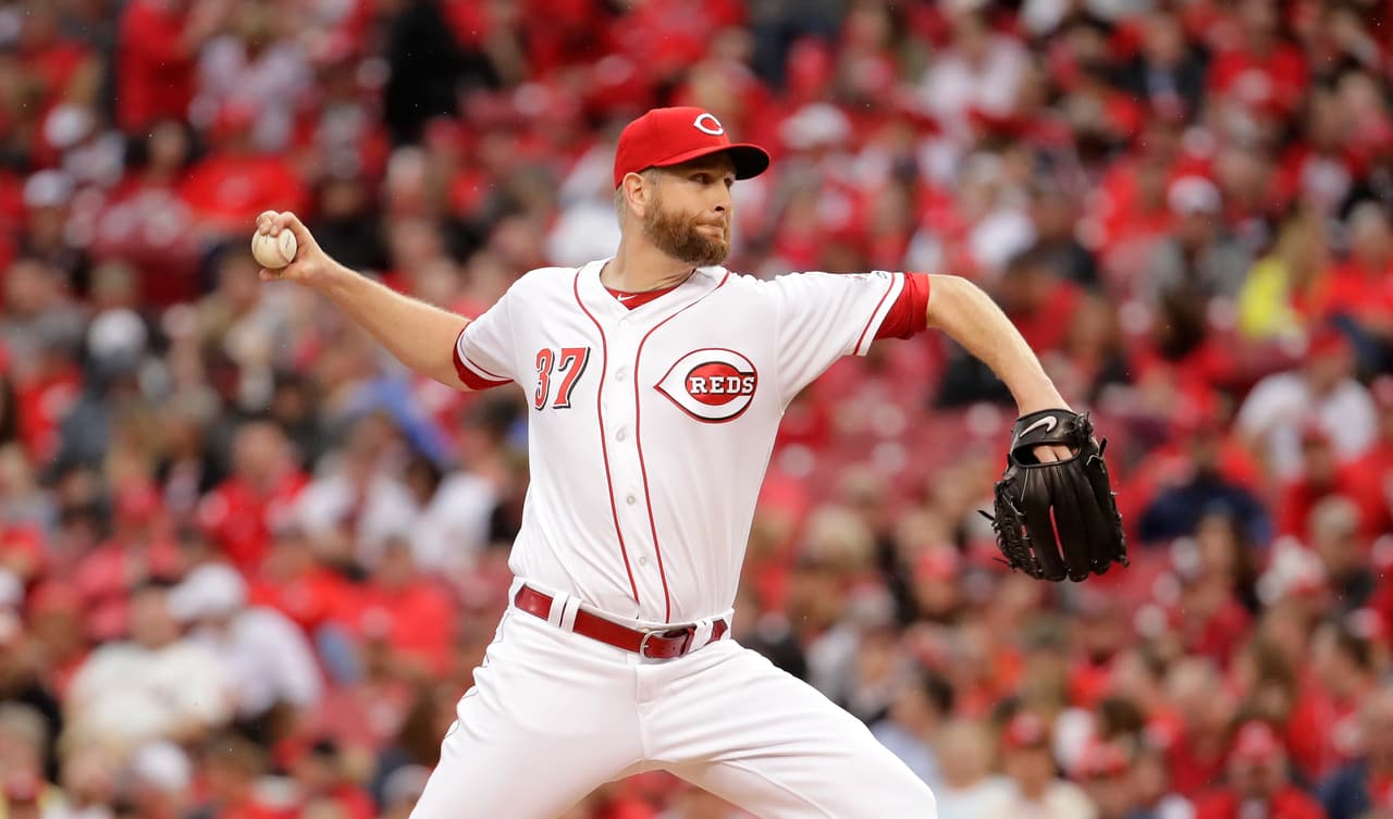 Philadelphia 4 - 3 Cincinnati: La ofensiva de los Philies estuvo impulsada por un cuadrangular del segunda base César Hernández.