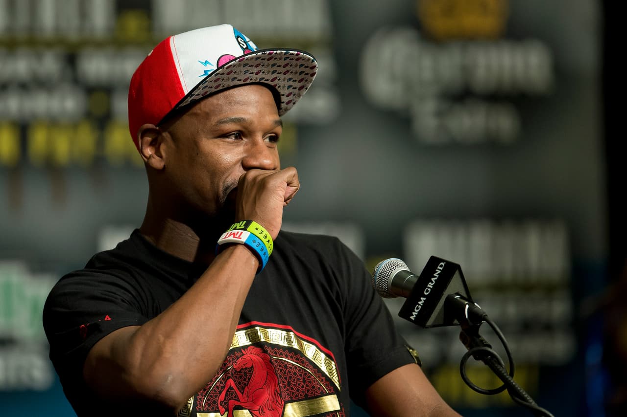 Floyd Mayweather pospone su pelea con el youtuber Logan Paul