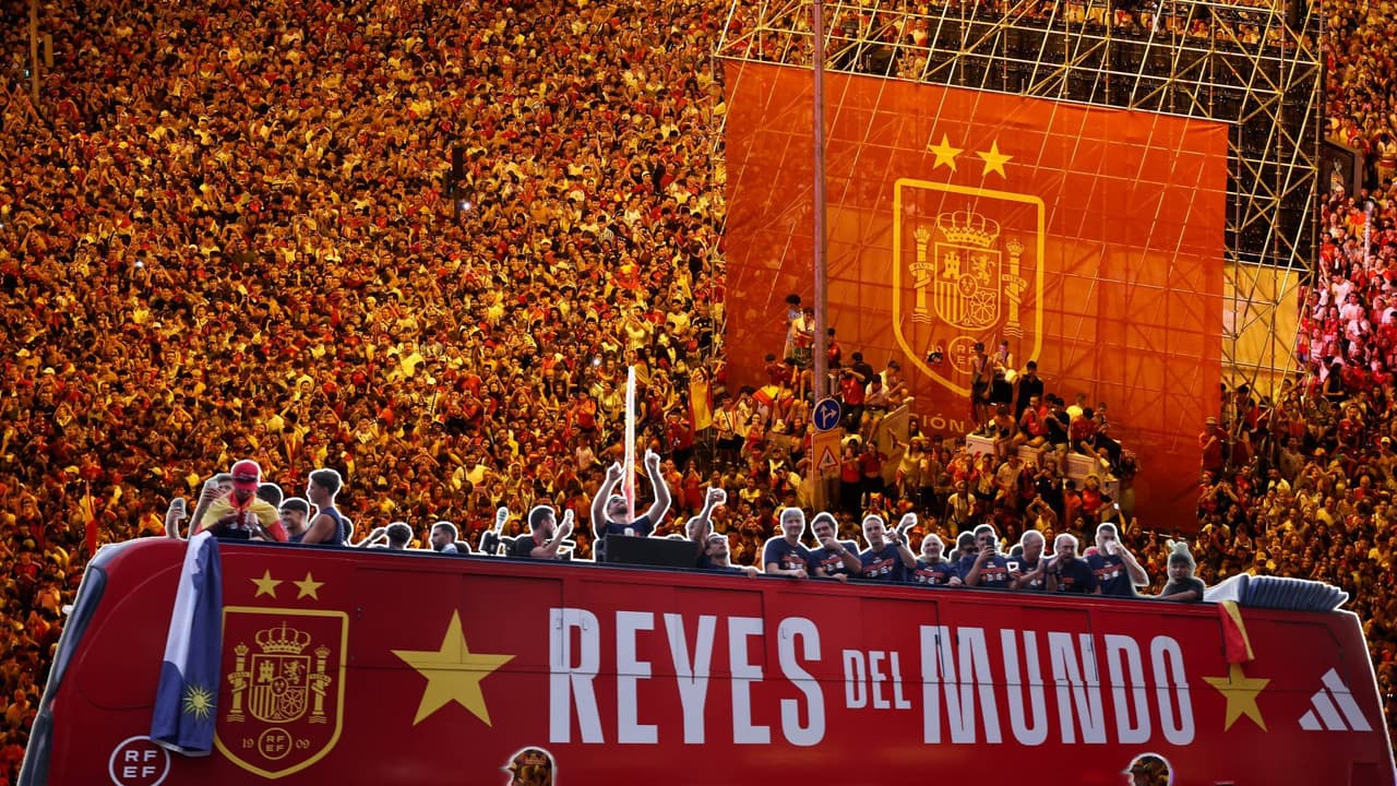 Millones acudieron al desfile con España como campeón del Mundial 2026