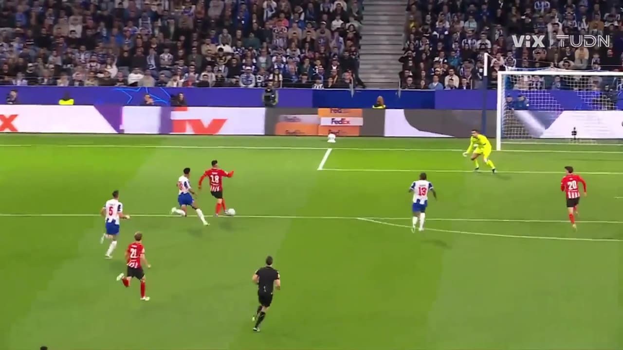 ¡El oso de la jornada! Kostić pedió el 1 a 1 contra el portero