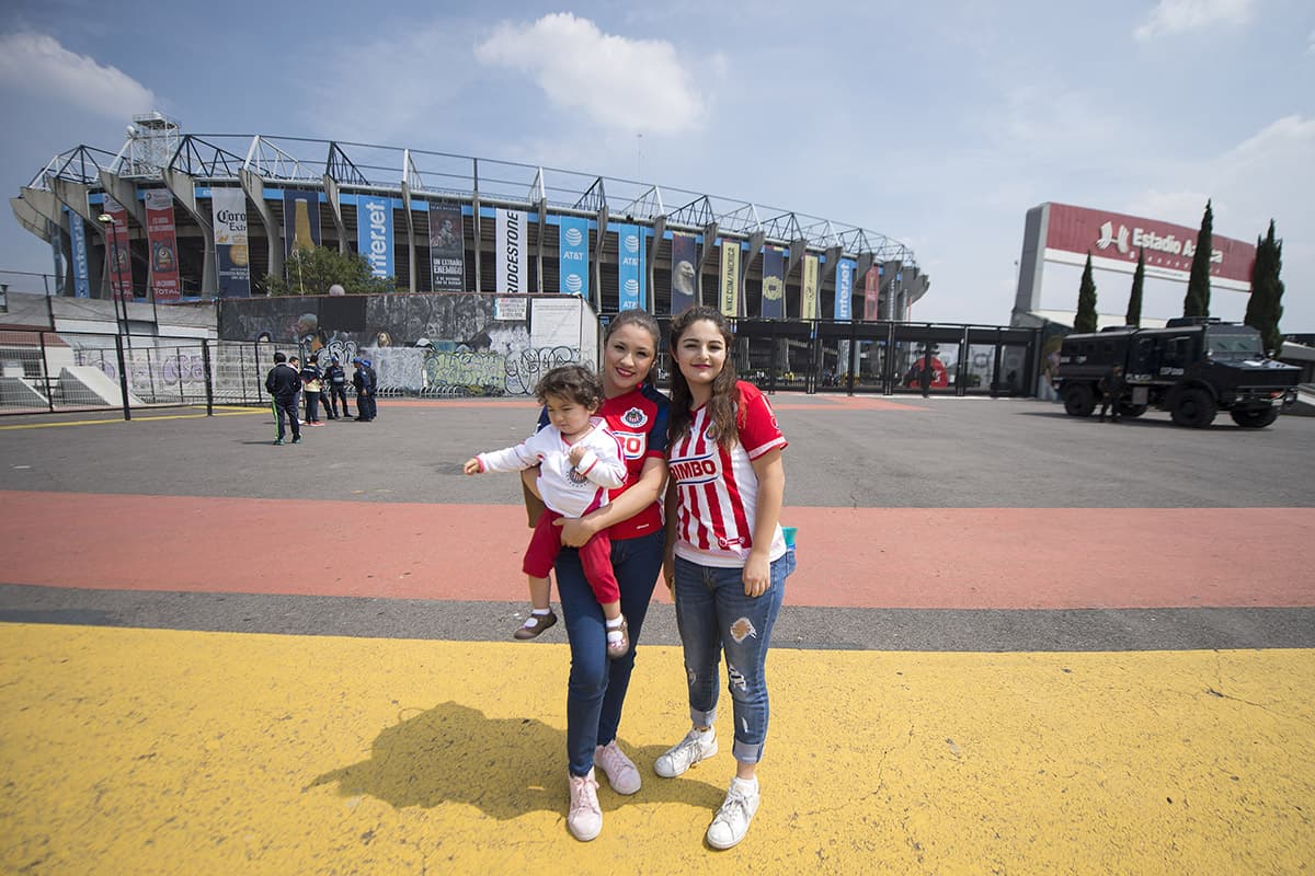 Foto de accion del partido America vs Guadalajara correspondiente a la jornada 11 del torneo Apertura 2018 de la Liga BBVA Bancomer realizado en el estadio Azteca. Action photo of the America vs Guadalajara game corresponding to day 11 of the 2018 Apertura tournament of the BBVA Bancomer League held at the Azteca stadium. EN LA FOTO: