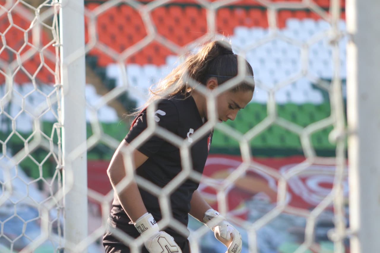 Ana Gaby Paz, arquera del Atlas femenil