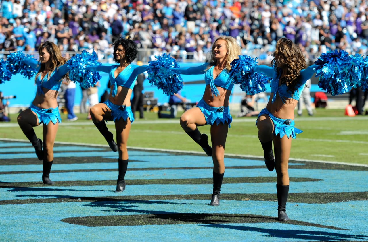 Las animadoras de los equipos del fútbol americano estadounidense le ponen un condimento especial a los encuentros de la NFL en los diferentes estadios en Estados Unidos.