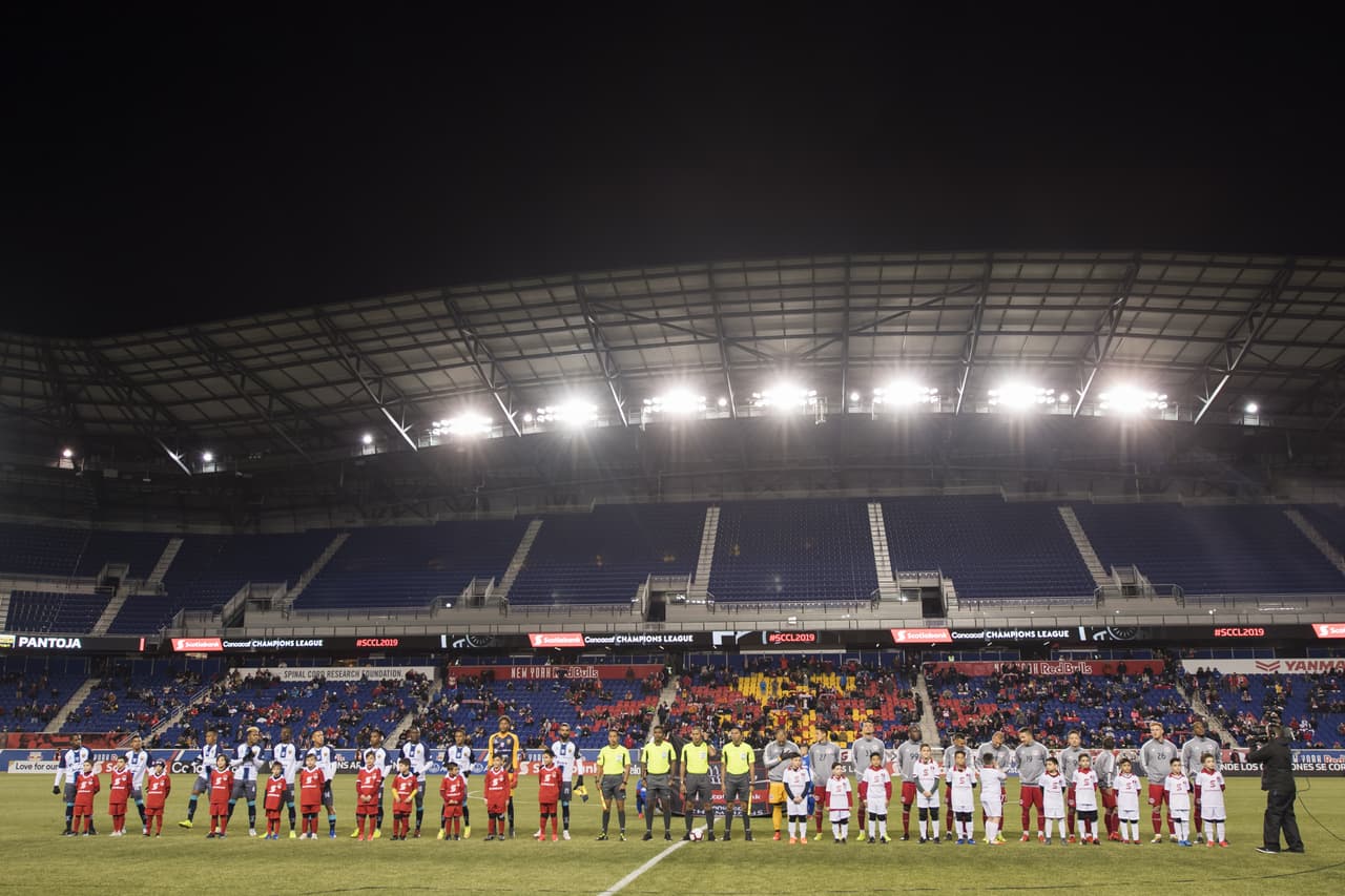 Muy poco público estuvo presente en esta noche neoyorquina, que espera el
<i>Home Opener </i> de la MLS el próximo 16 de marzo ante San José Earthquakes.