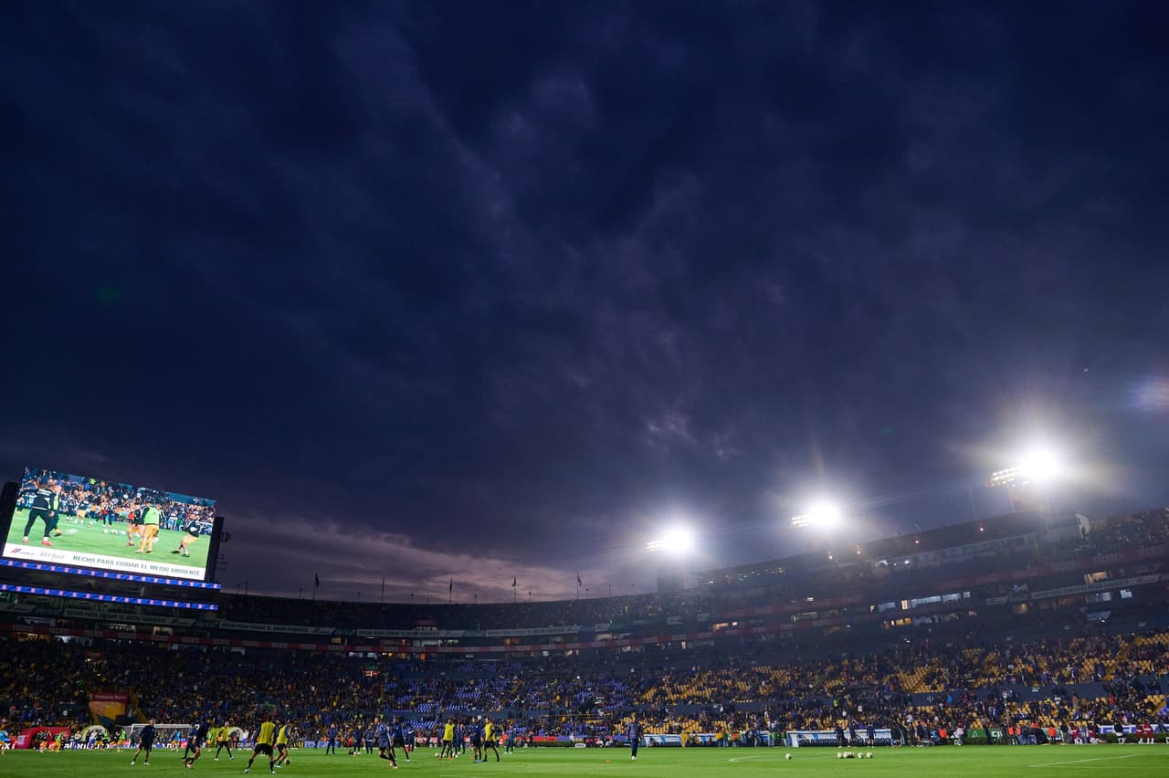 La era de Chima Ruiz comenzó con victoria en el Volcán ante los Pumas de Rafael Puente con doblete de Gignac y estreno goleador de Nico Ibañez vistiendo la camiseta de la UANL.