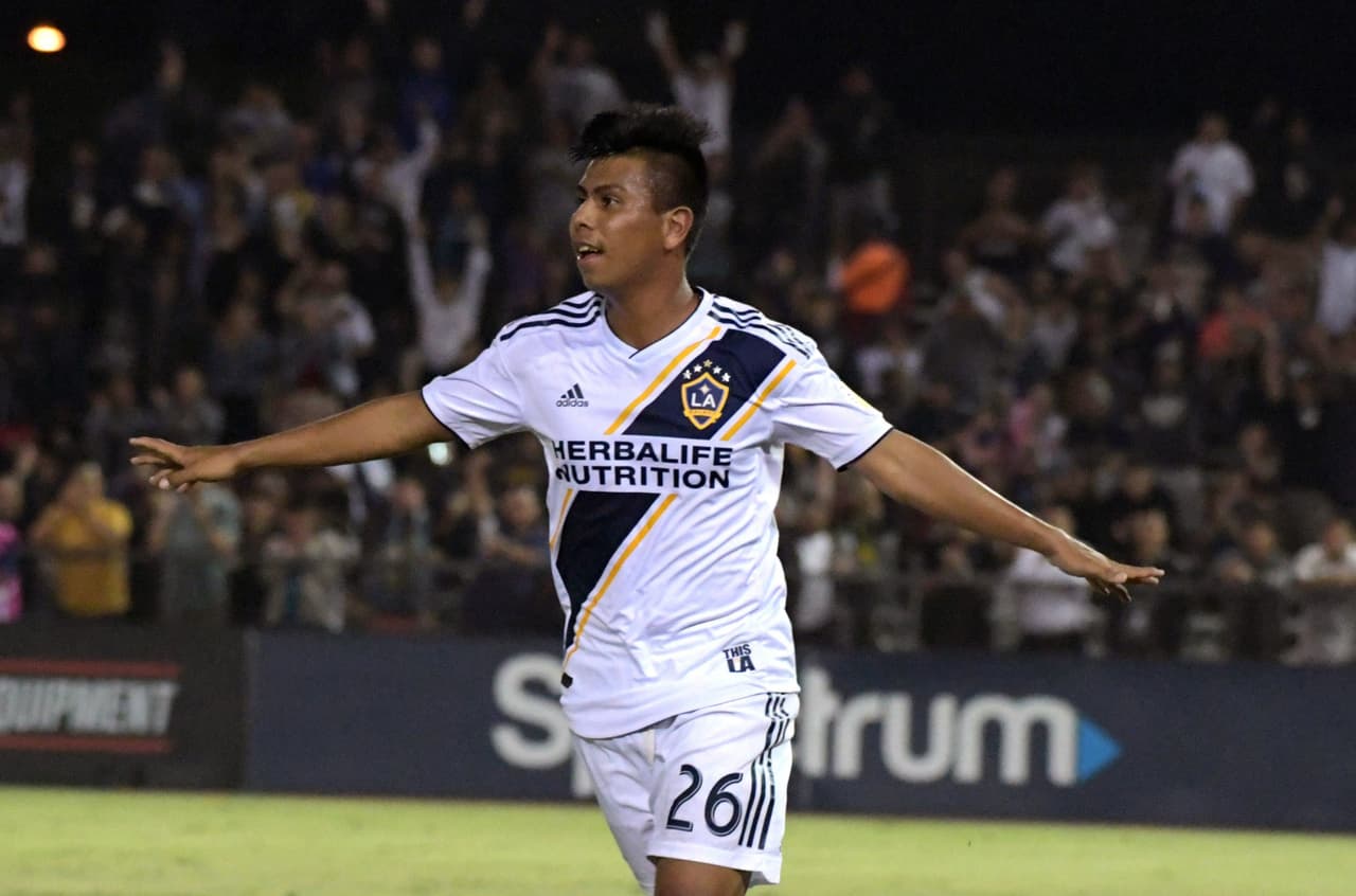 LA Galaxy se queda sin Efraín Álvarez para los Playoffs de MLS 