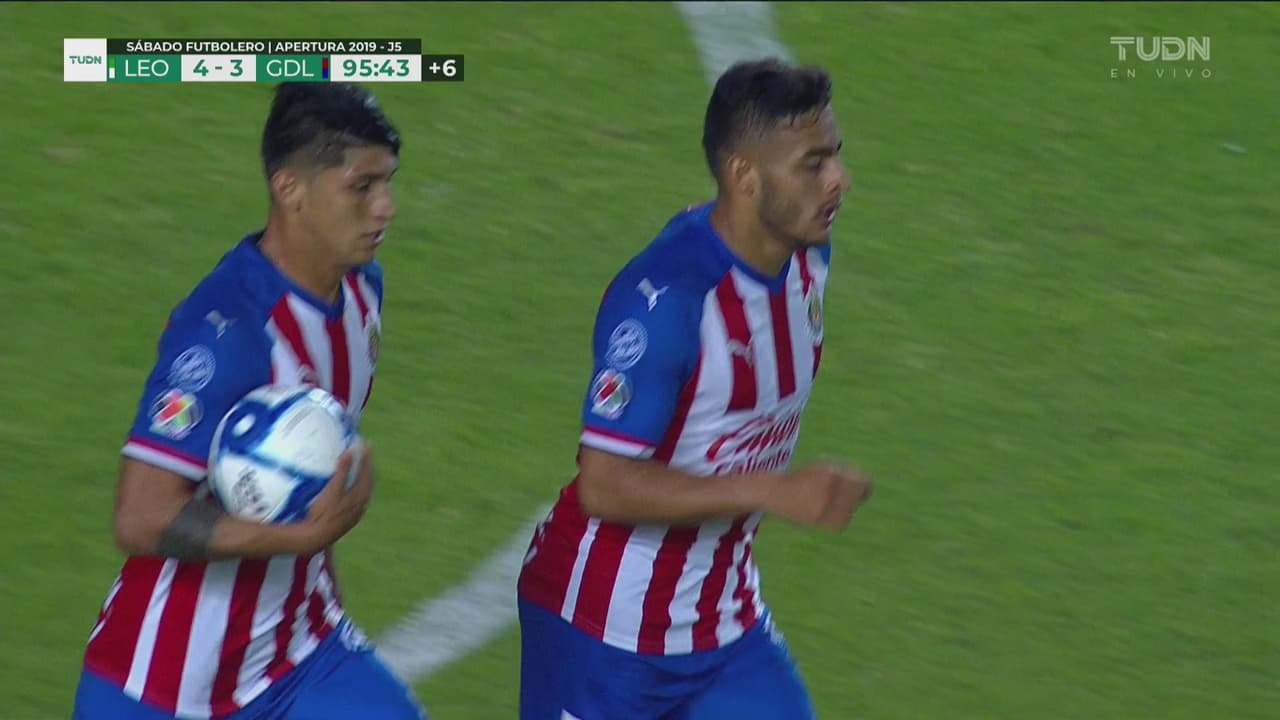 Alexis Vega le pone emoción al marcador en tiempo de reposición