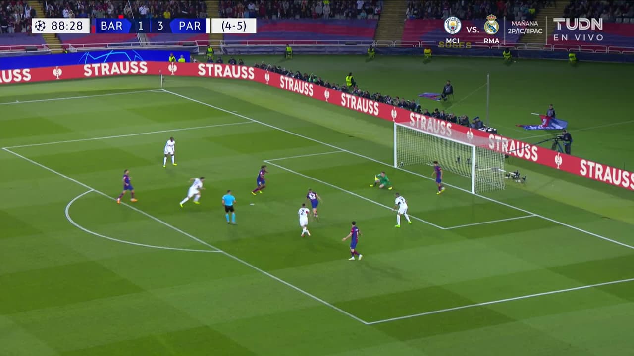 ¡TIRO ATAJADO! disparo por Kylian Mbappé.