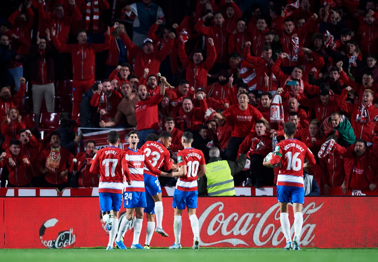 Granada | En un agónico encuentro lograron vencer al Badajoz 3-2 en el Estadio Nuevo Vivero.