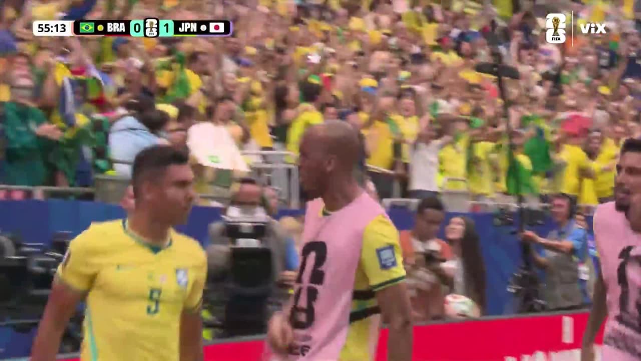 ¡Gol de Brasil! Casemiro empata el partido de cabeza