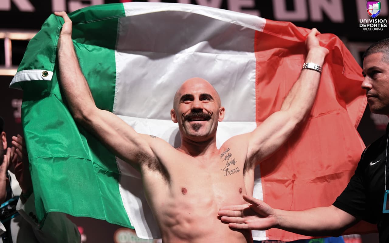 Gary O'Sullivan y David Lemieux se calentaron durante su pesaje. El irlandés marcó 159.2 libras, mientras que su rival canadiense dio las 160 cerradas.