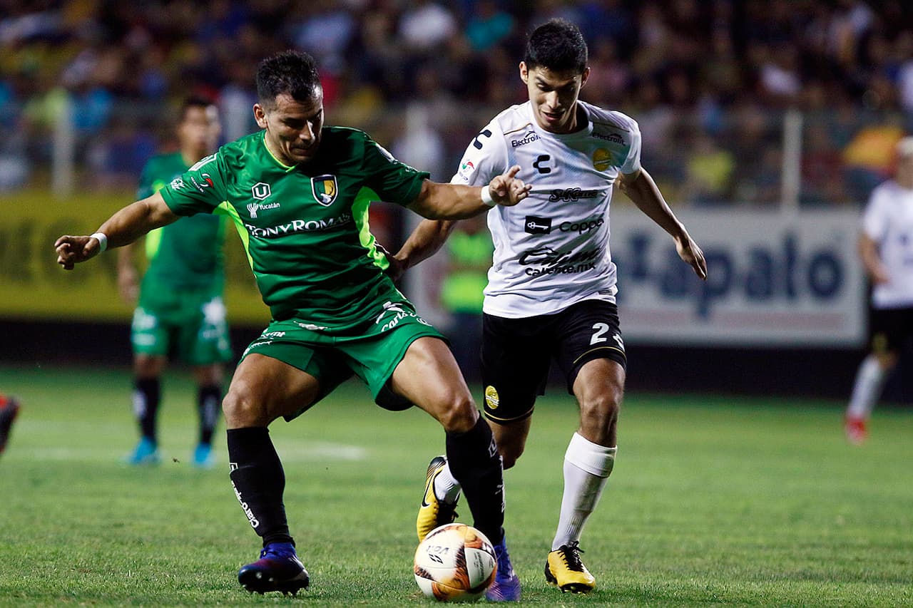 Al descanso el resultado se mantenía empatado sin goles; sin embargo, los locales generaron las mejores ocasiones de gol.
