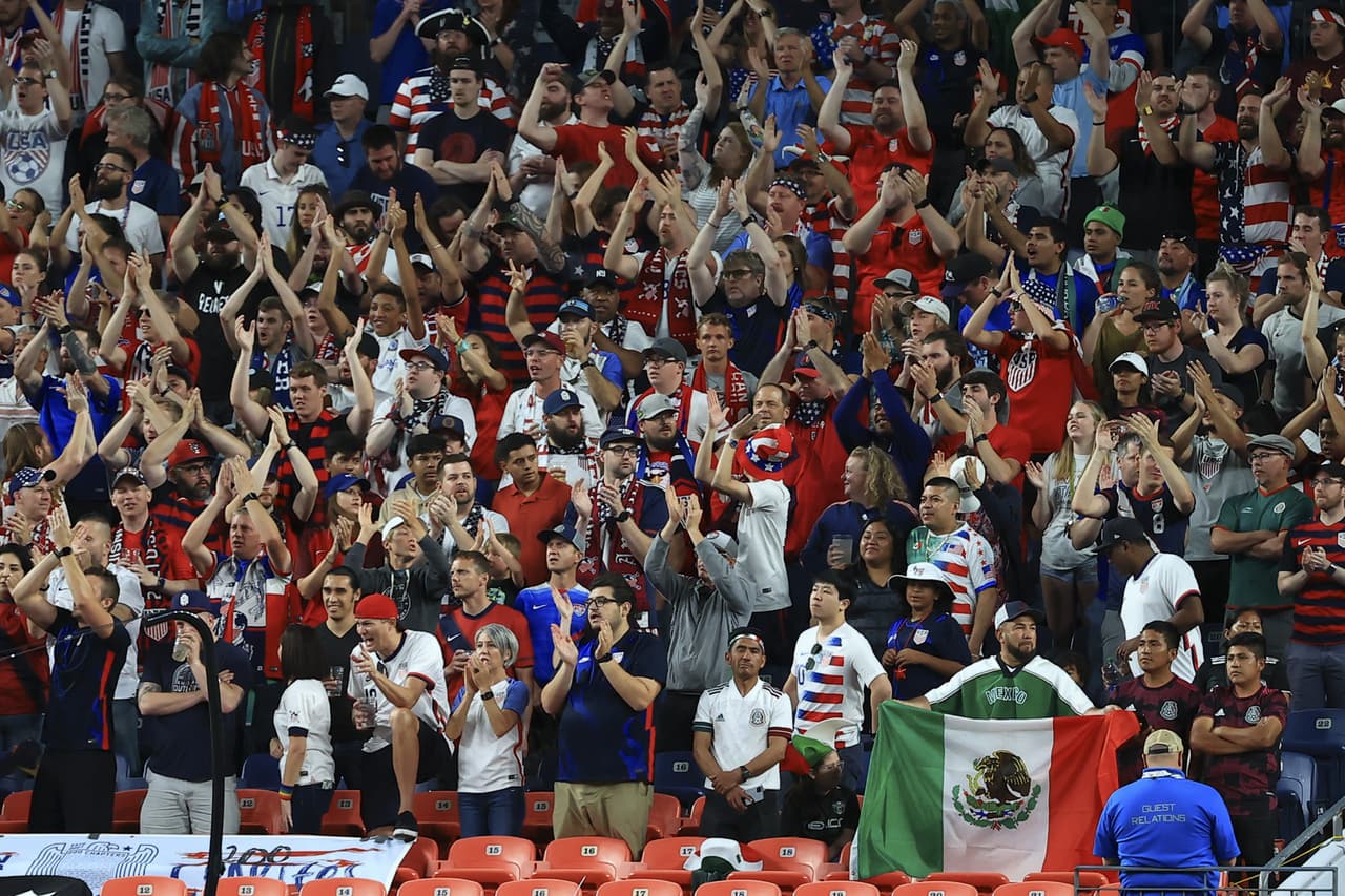 Detienen partido de Selección Mexicana una vez más por el grito