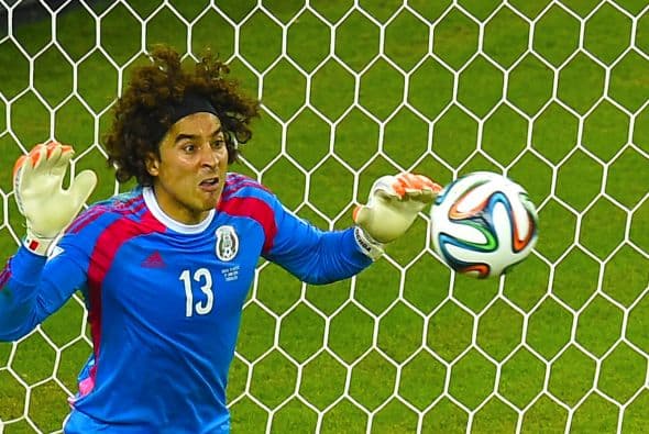 Ante los rumores de un cambio de equipo en el mercado invernal, Ochoa tendrá que aprovechar cualquier oportunidad para que no se olviden de él y de paso seguir siendo el arquero de confianza de Miguel Herrera.