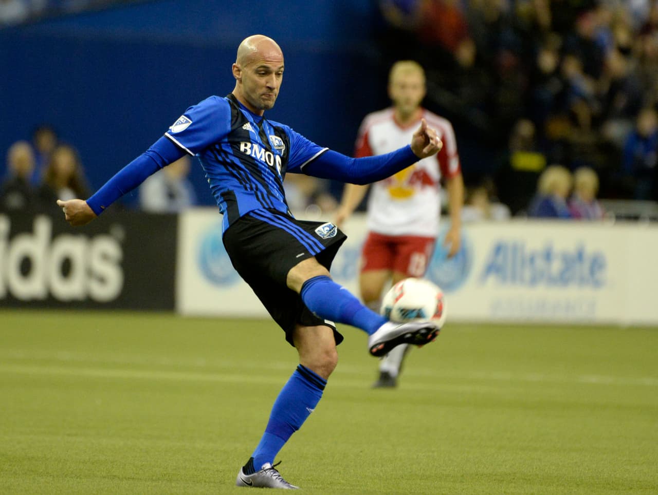 DEF: LAURENT CIMAN (Montréal Impact) | El espigado central belga mantuvo su defensa ordenada y fue líder en la victoria por 3-0 ante New York Red Bulls.