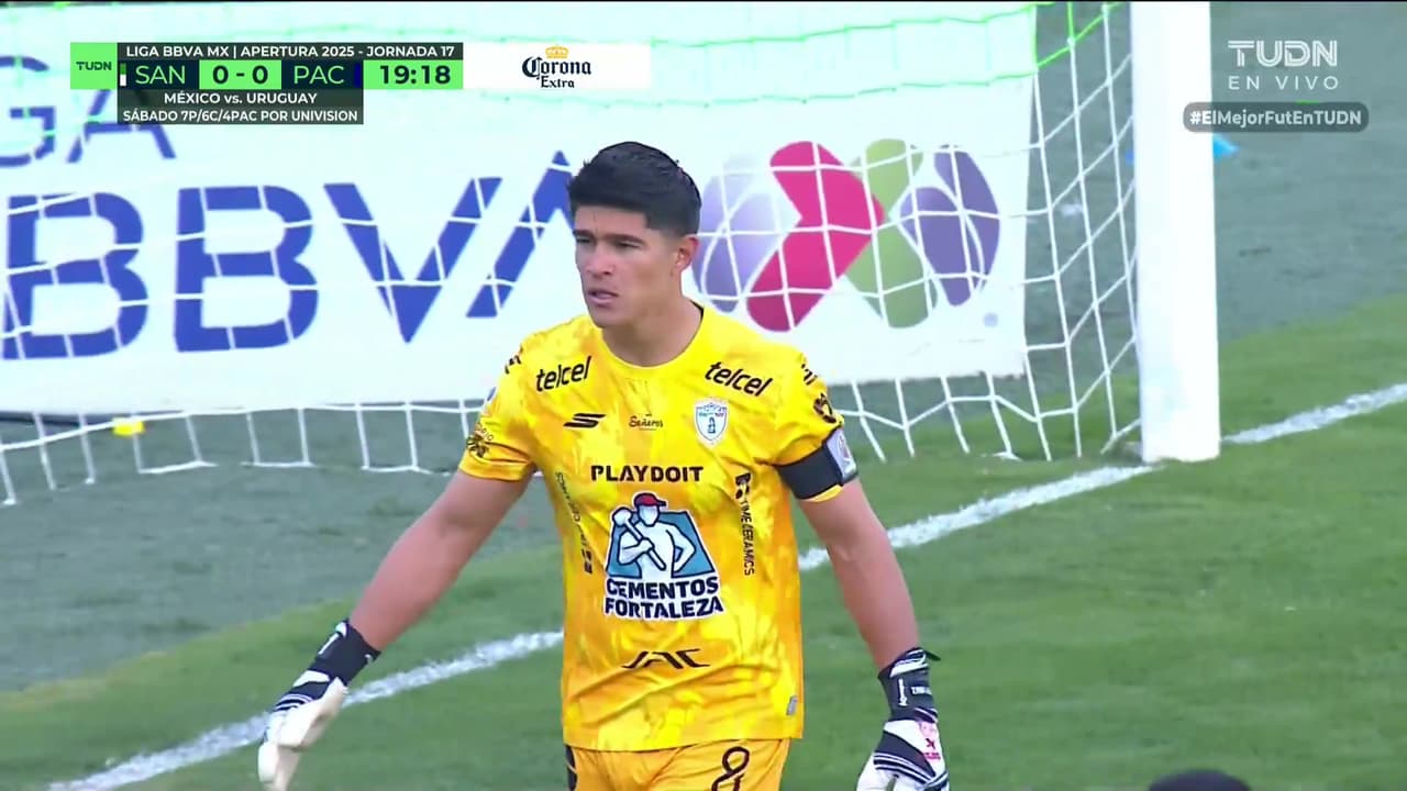 ¡Carlos Moreno a la selección! El portero salvó por tercera vez a los Tuzos