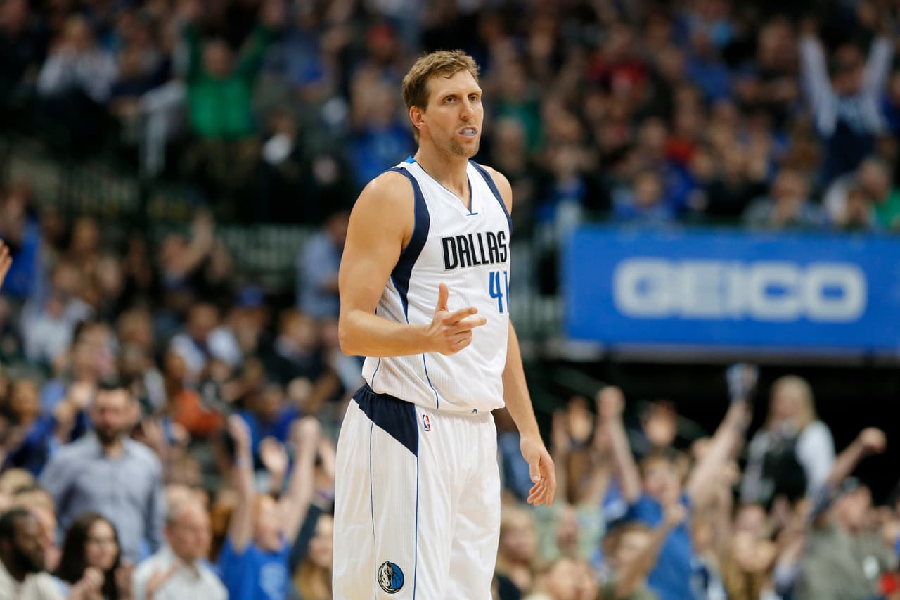 Dirk Nowitzki | Se convirtió en inmortal jugando para los Dallas Mavericks. El considerado uno de los máximos anotadores de la NBA, jugó en México el 12 de enero de 2017.