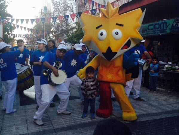 En las polvorientas calles de los suburbios chilenos de las que han surgido estrellas como Arturo Vidal y Alexis Sánchez