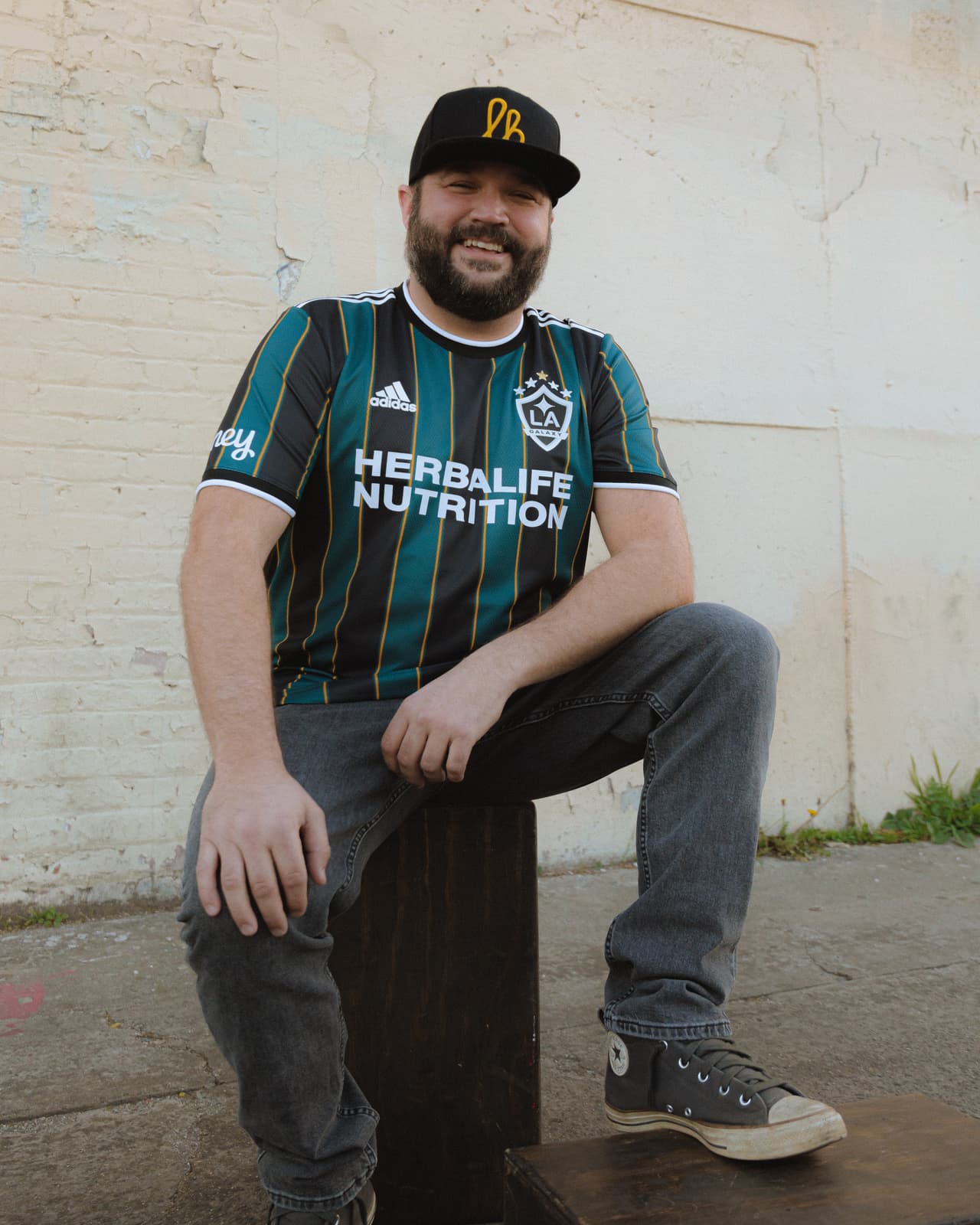 Así luce el espectacular jersey retro del Galaxy.