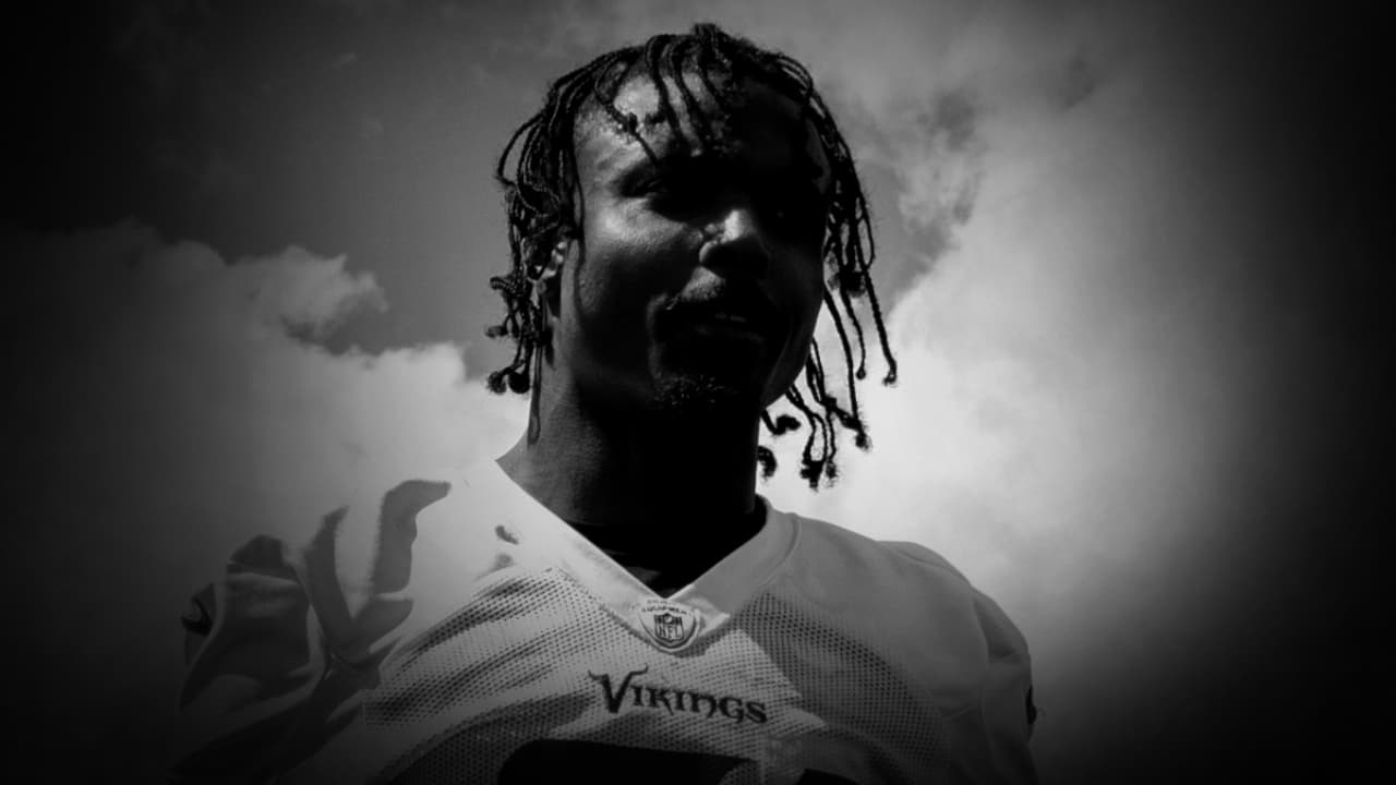 Jugador de Vikings muere a los 24 años en accidente automovilístico