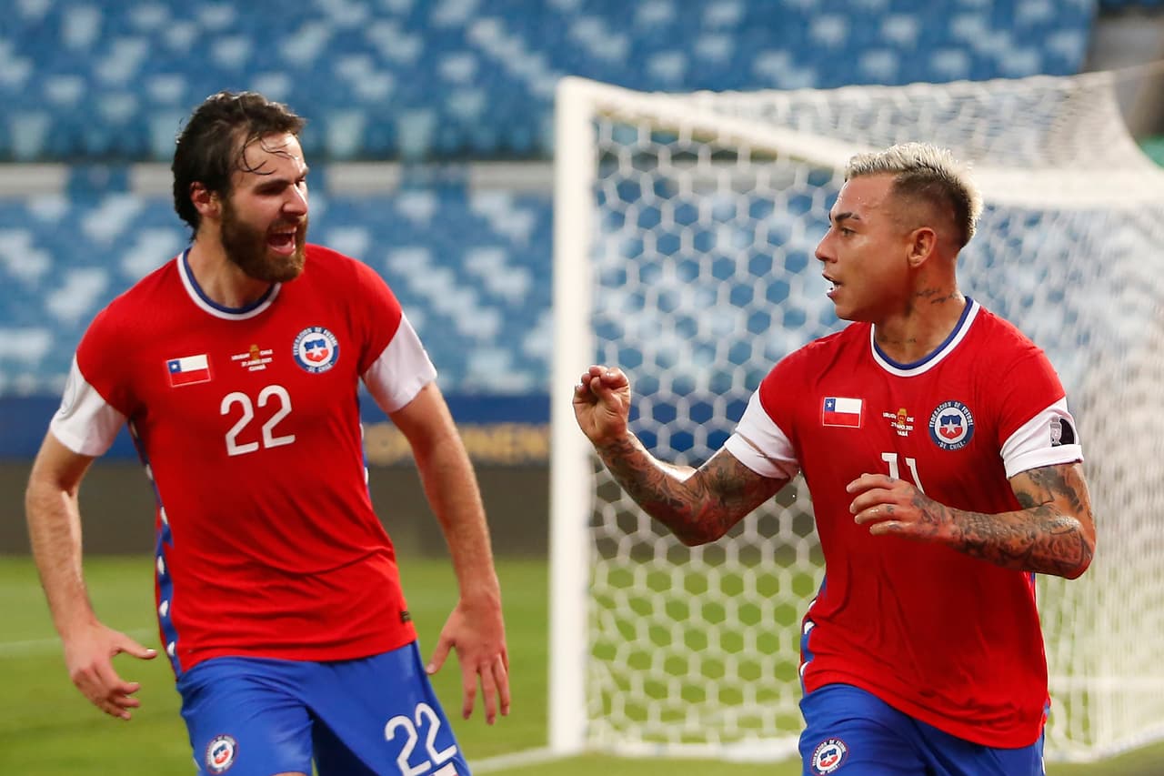 La jugada entre Brereton y 'Edu' rompió el esquema defensivo de Uruguay.