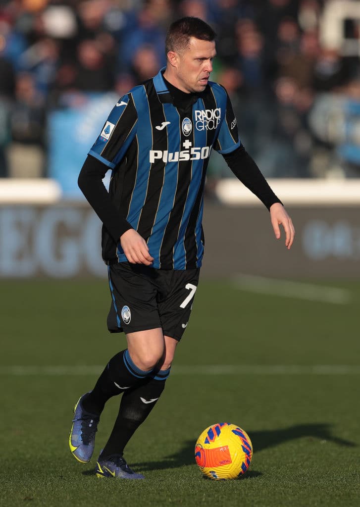 La Roma visitó al poderoso Atalanta, mostró su futbol y los golearon 1-4, mientras que la Juventus salió victoriosa 0-2 en su visita al Bologna.