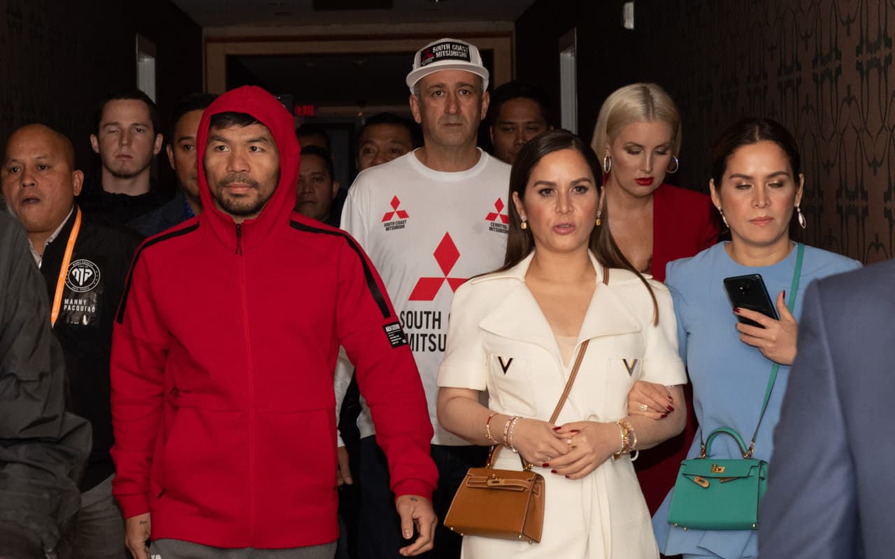 Manny Pacquiao ya está en el MGM Grand de Las Vegas para defender su título mundial wélter de la AMB contra Adrien Broner.