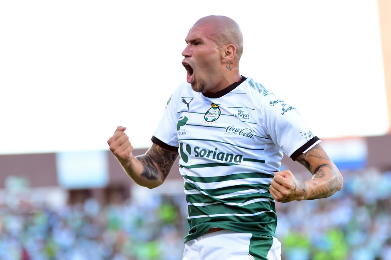 Jorge Enríquez - Santos: 7 puntos