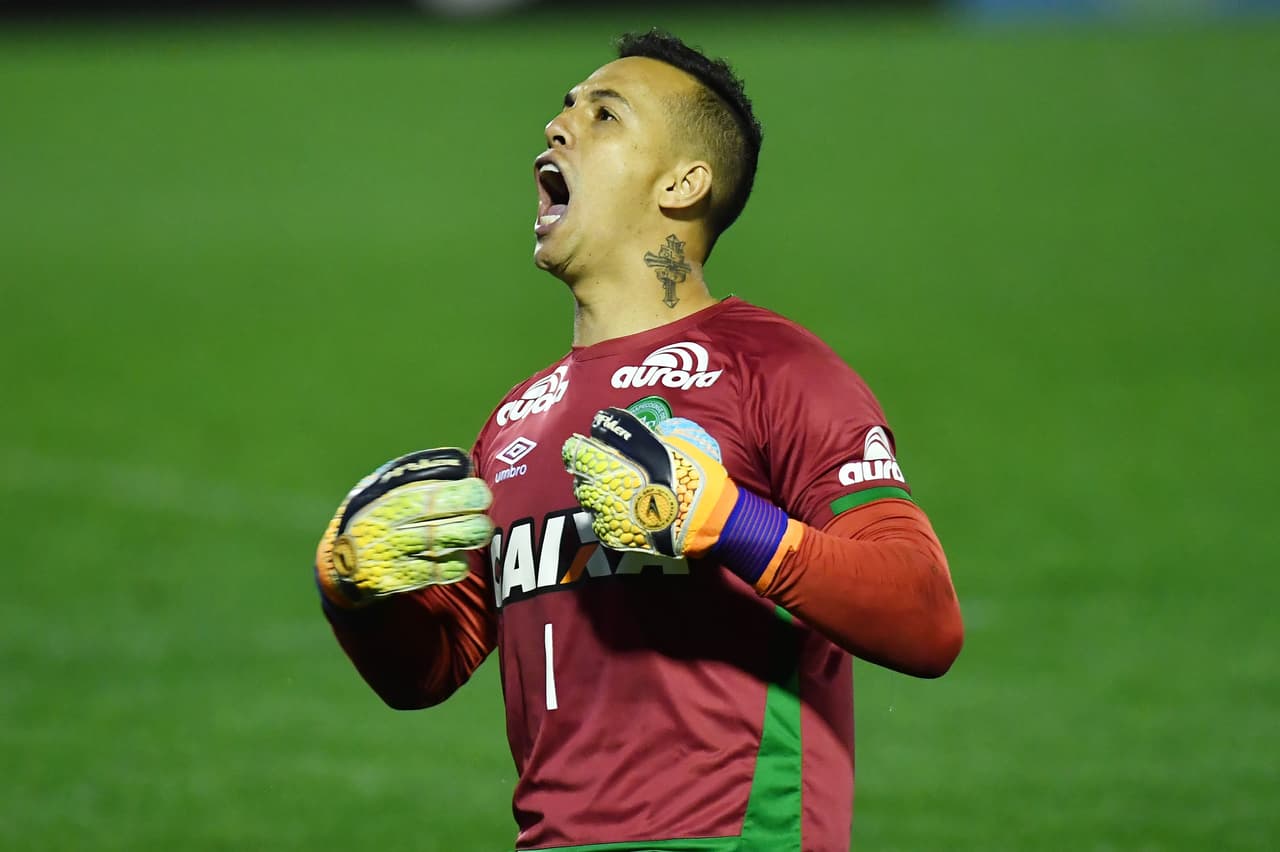 Danilo de 31 años, era el portero titular del Chapecoense, y jugó en los equipos de Arapongas y Londrina.