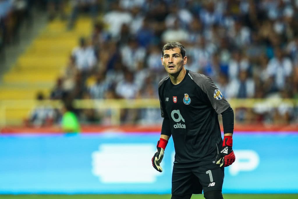 Casillas y Layún vivieron en muchas ocasiones bromas mutuas en medio de un ambiente de cordialidad que se sostuvo incluso tras la salida del mexicano del equipo.