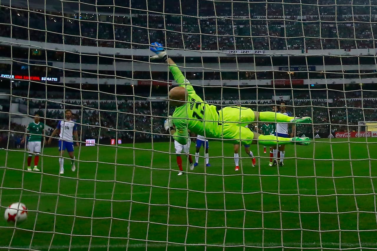 11 de junio: Estados Unidos se llevó un empate 1-1 en su visita al Estadio Azteca en la eliminatoria al Mundial Rusia 2018.